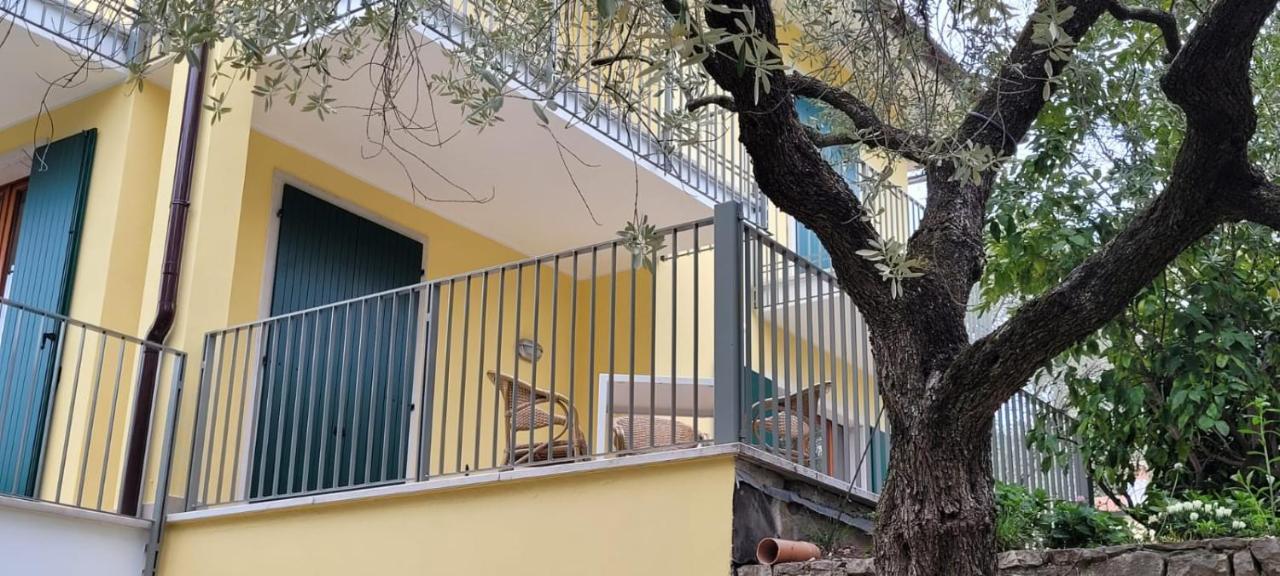 Apartamento Ca' De L'Achille Torri Del Benaco Exterior foto